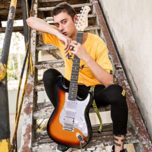 Pack guitarra eléctrica Donner DST-100S - Imagen 4